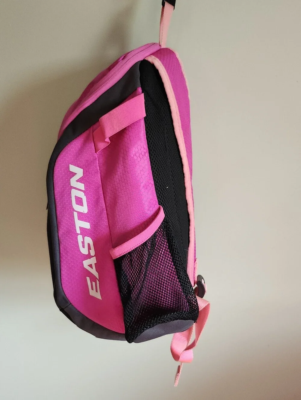 EASTON Youth Hot Pink Game Ready 15'' Backpack Bag Softball/Baseball/Sports GUC